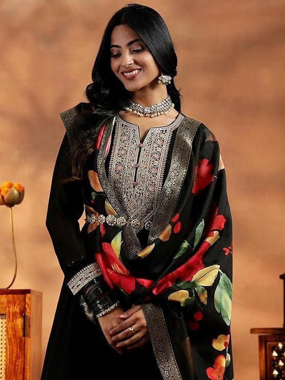 Black Silk Blend Yoke Design Kurta Sets for Women - Image 3